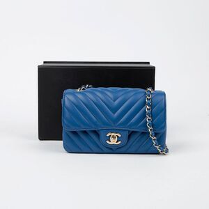 Classic New Mini Chevron Crossbody